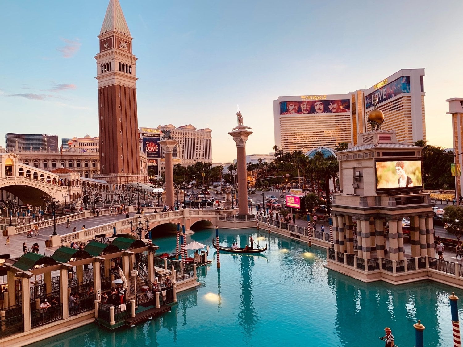 the venetian canals in las vegas